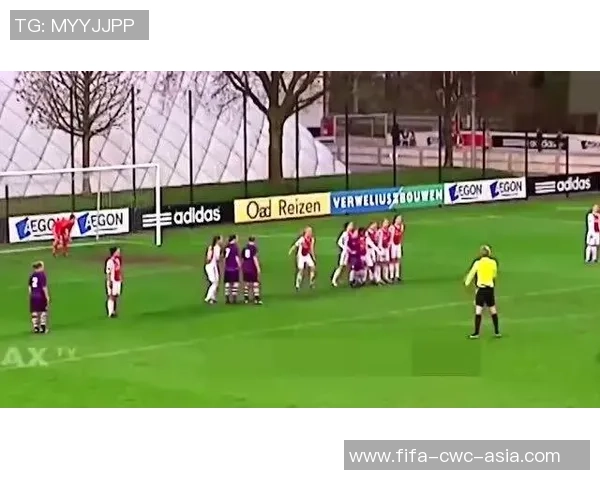 胜利足球带你领略激情四射的绿茵场，感受团队合作的力量与荣耀的瞬间